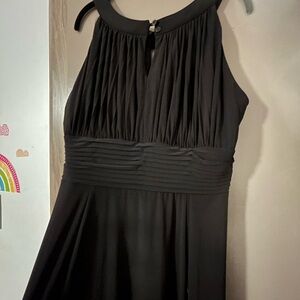 SLNY Black Pleated Sleeveless Dress